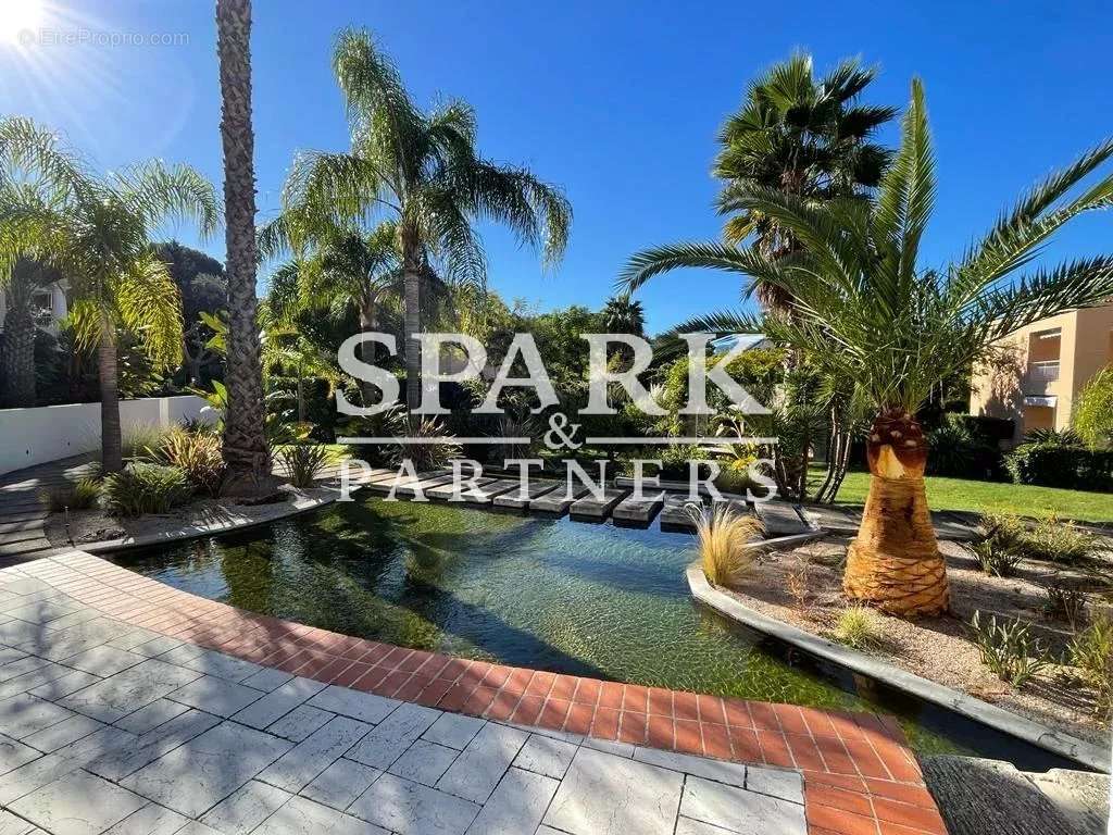 Appartement à ROQUEBRUNE-CAP-MARTIN