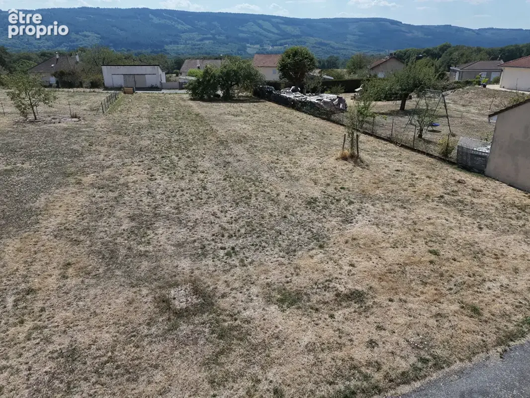 Terrain à LAURIERE