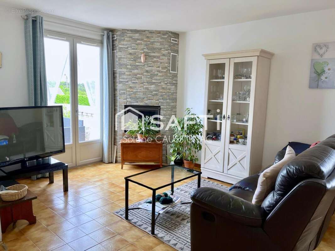 Photo 2 - Maison à ROUSSON