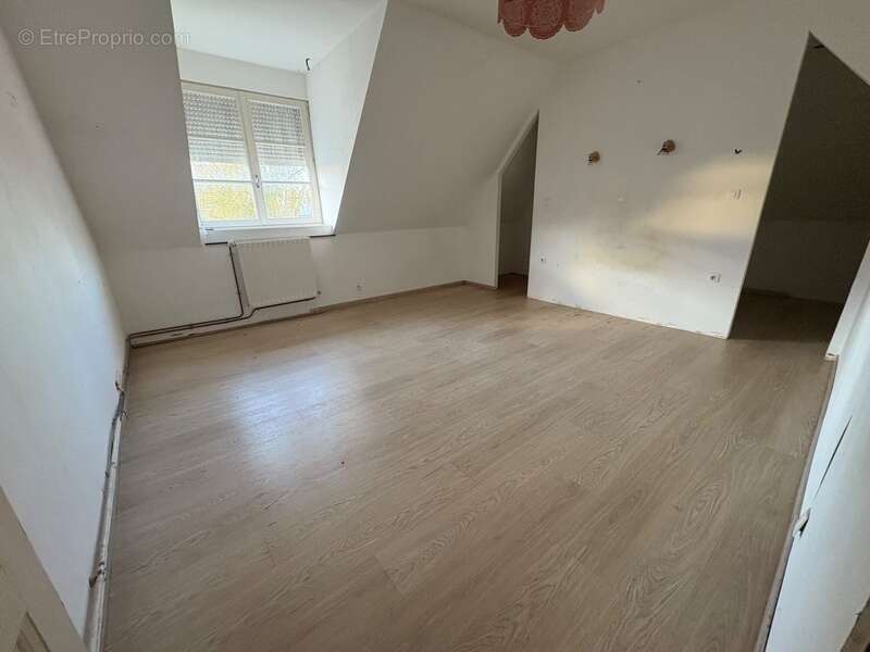 Maison à LA CHAPELLE-EN-JUGER