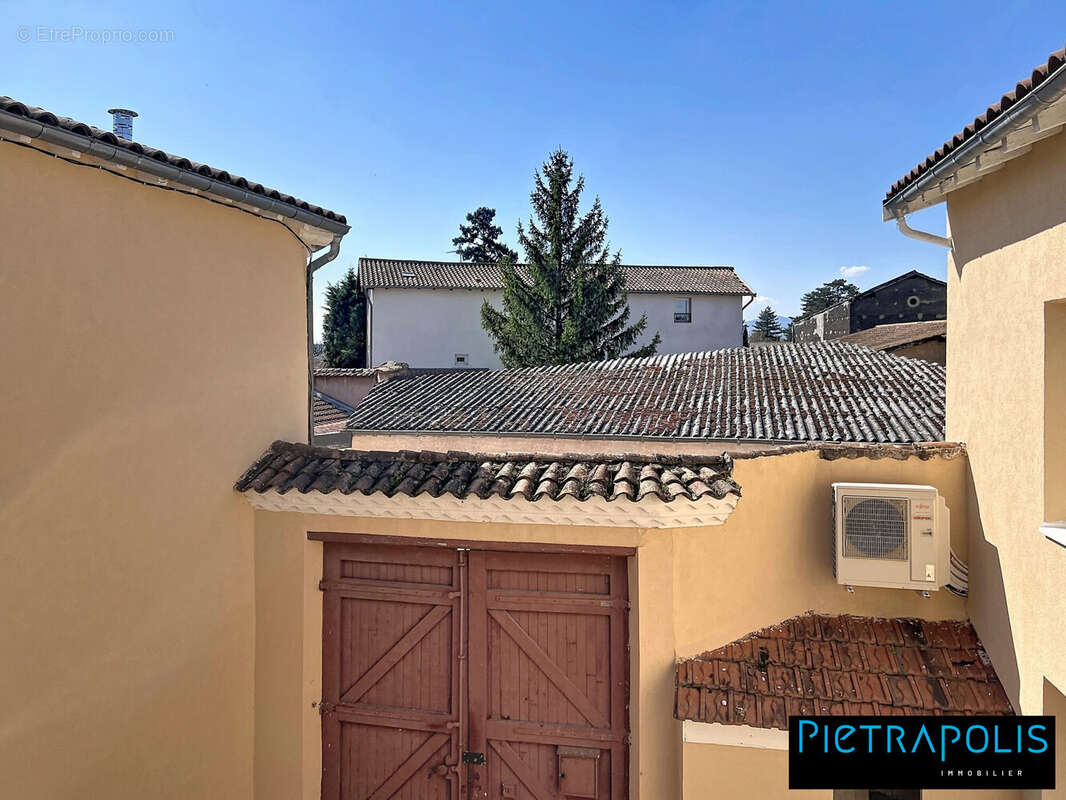 Appartement à VOURLES