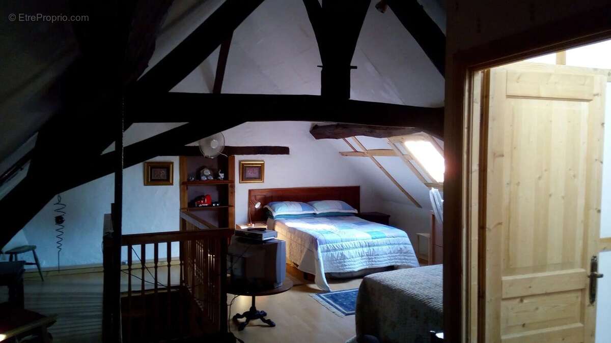 Grande maison familiale avec possibilité de revenus - photo 9