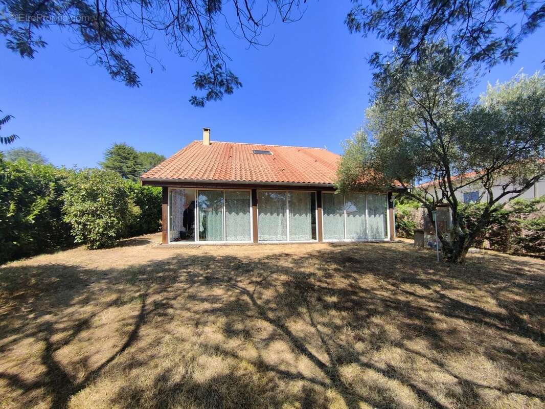 CASTRES GIRONDE, Maison de 154 m² sur 900 m² de terrain - photo 2