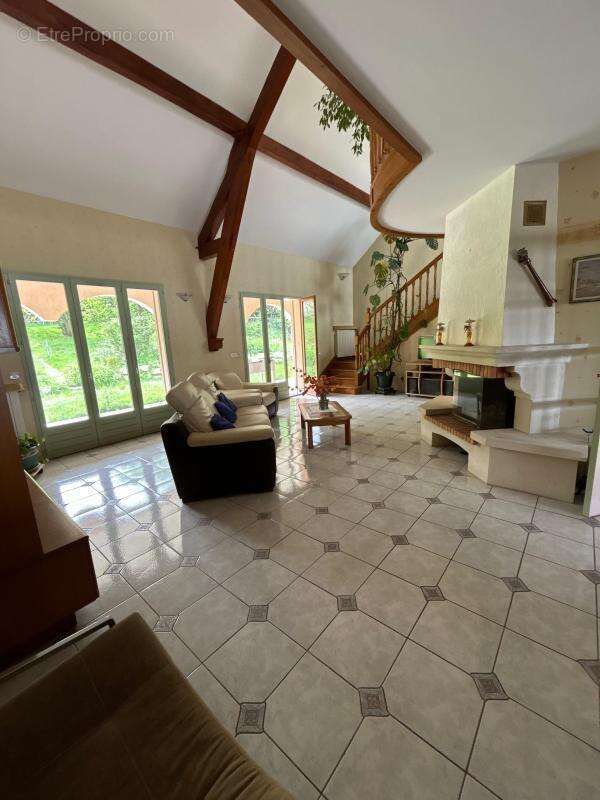 Maison à VILLEMOMBLE