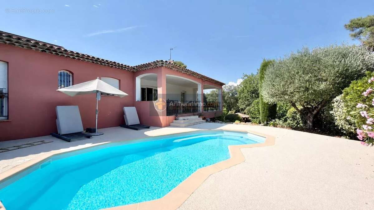 Maison à FREJUS