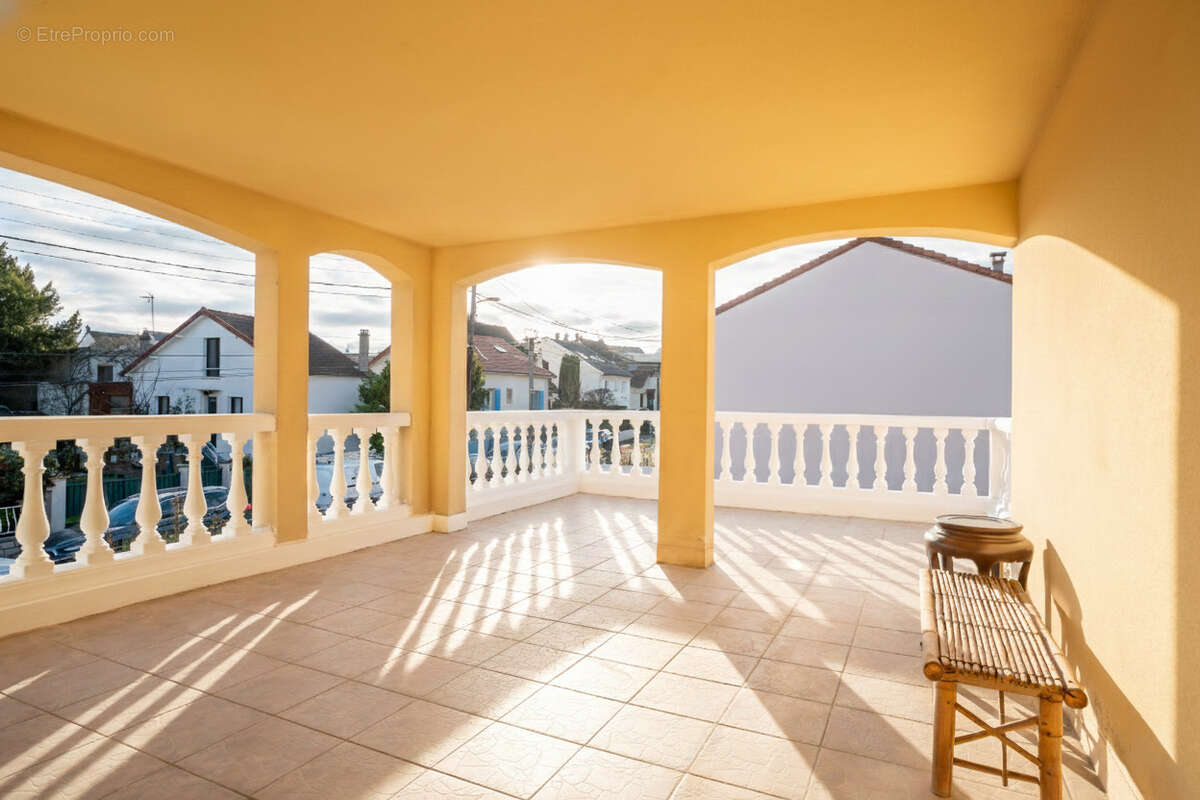 Maison à CARRIERES-SUR-SEINE