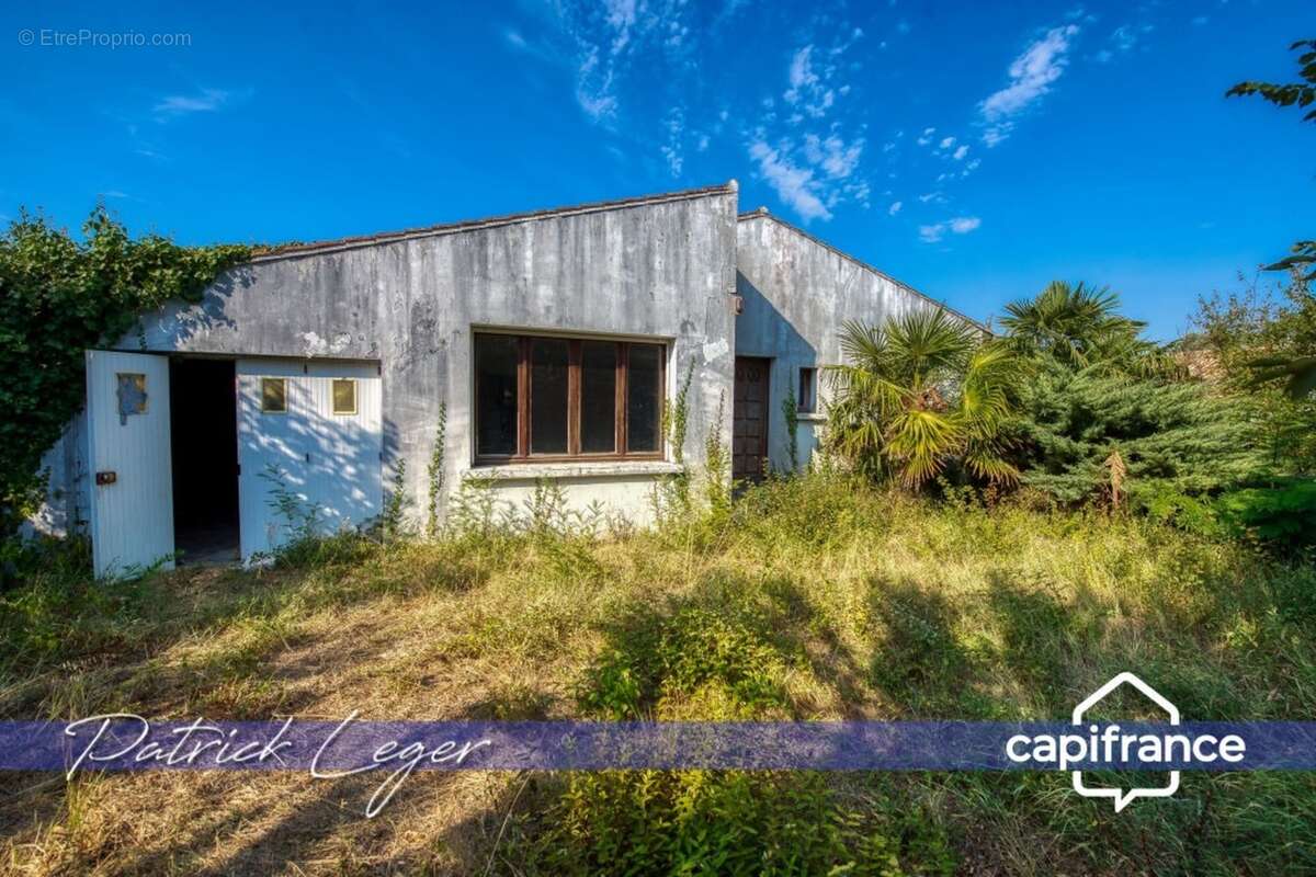 SAINT MARTIN DE RE (17), maison à rénover de 95 m² sur terrain de plus de 730m² en zone UB - photo 7