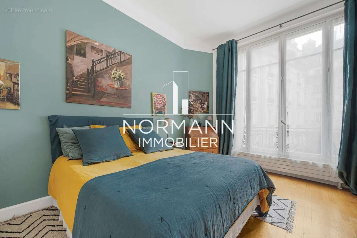 Appartement à PARIS-8E