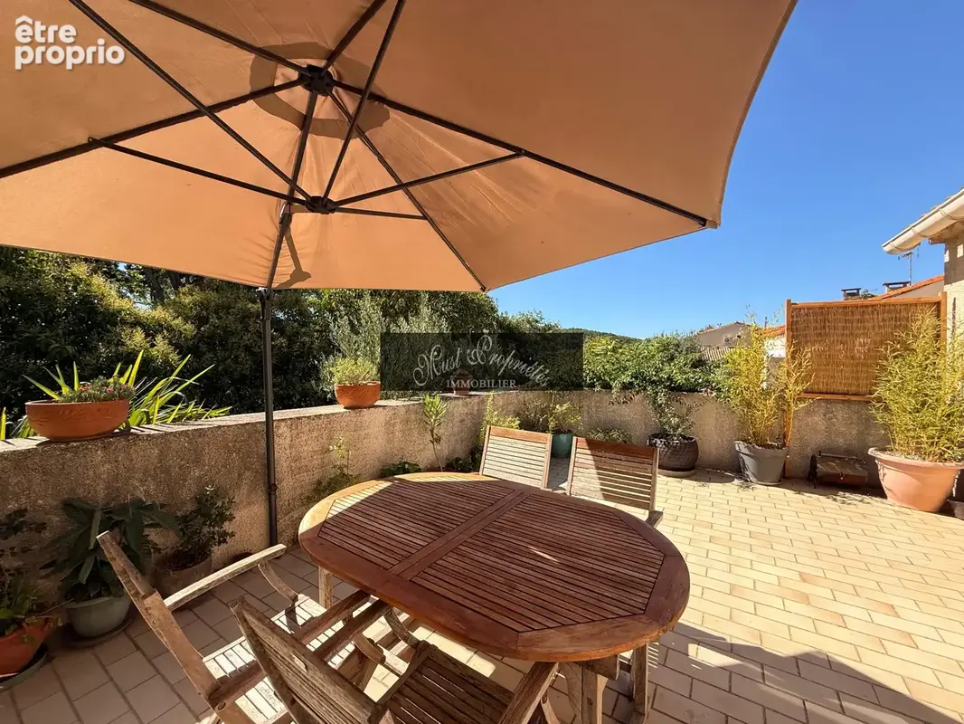Maison vigneronne de 220 m2 avec vue sur la clape. - photo 2