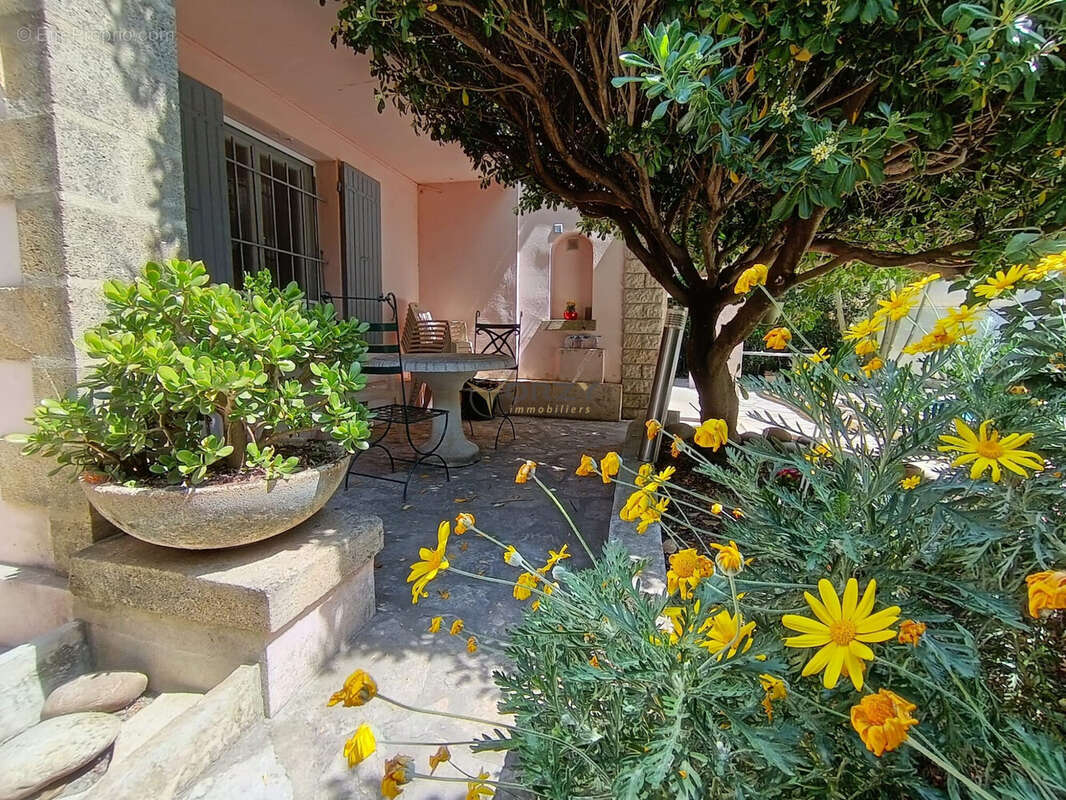 Maison à ROGNONAS