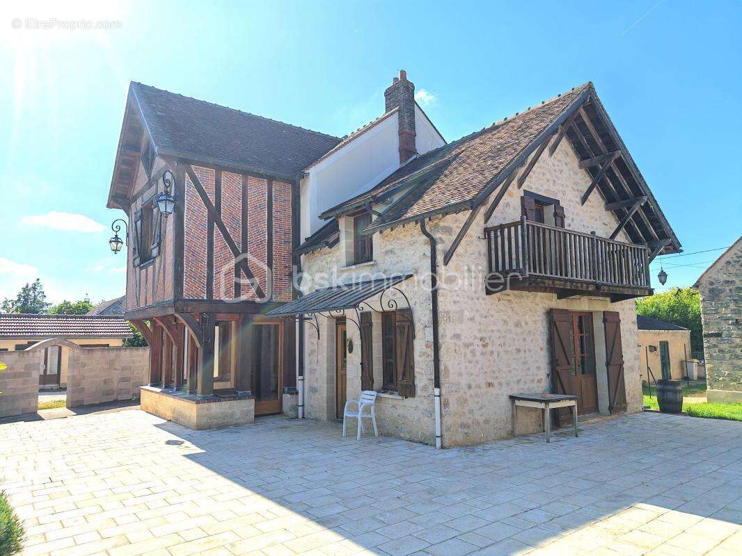 Maison à MORET-SUR-LOING