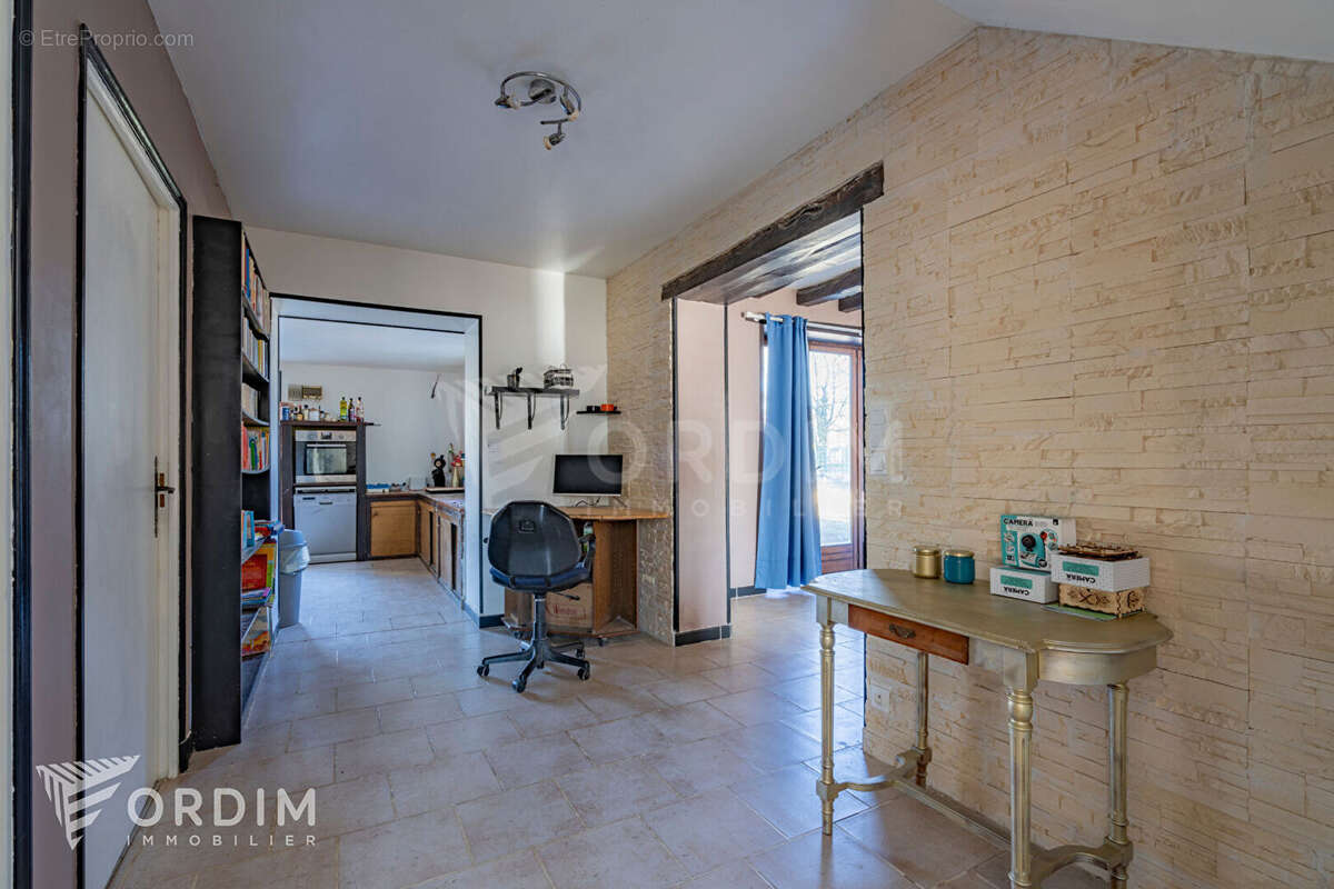 Maison à ETAIS-LA-SAUVIN