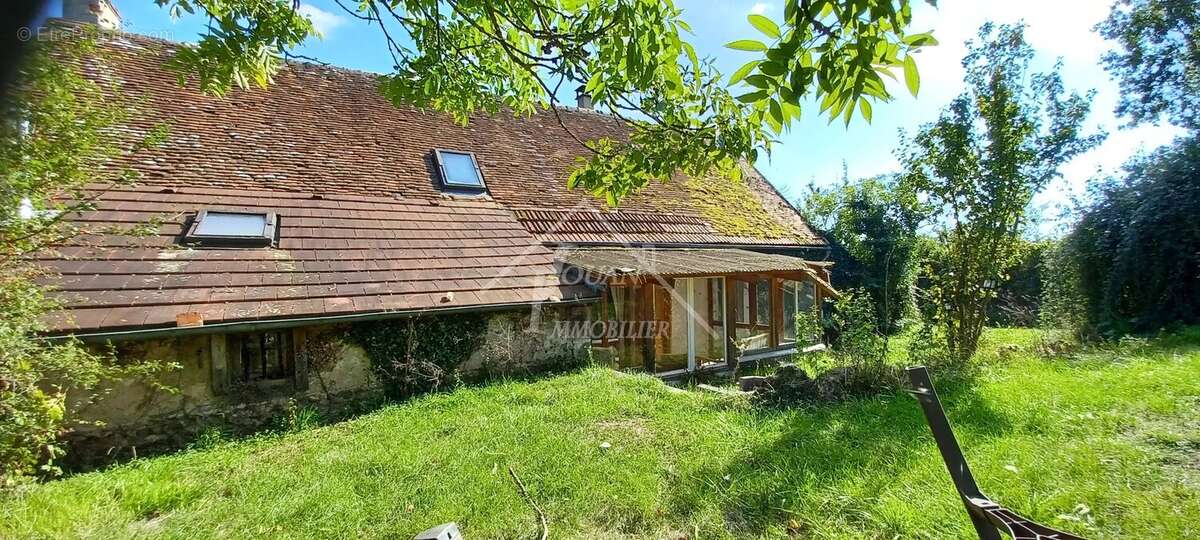 Maison à AUTRY-ISSARDS