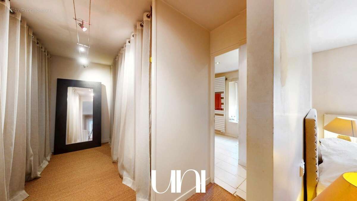 Maison à FLEURY-SUR-ORNE