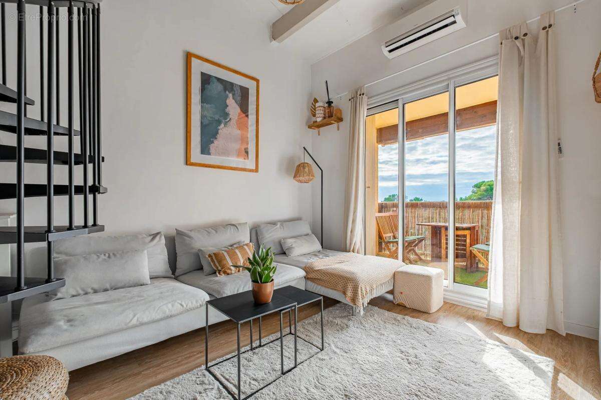 Appartement à FREJUS