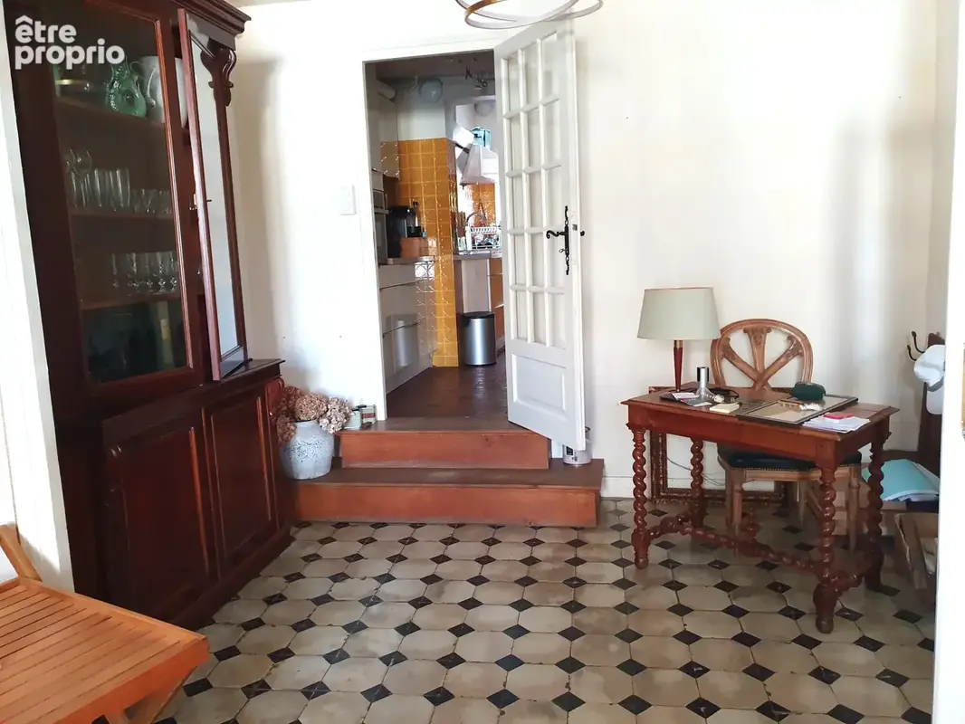 Belle maison de ville avec beaucoup de cachet et de caractère et très bien située - photo 6