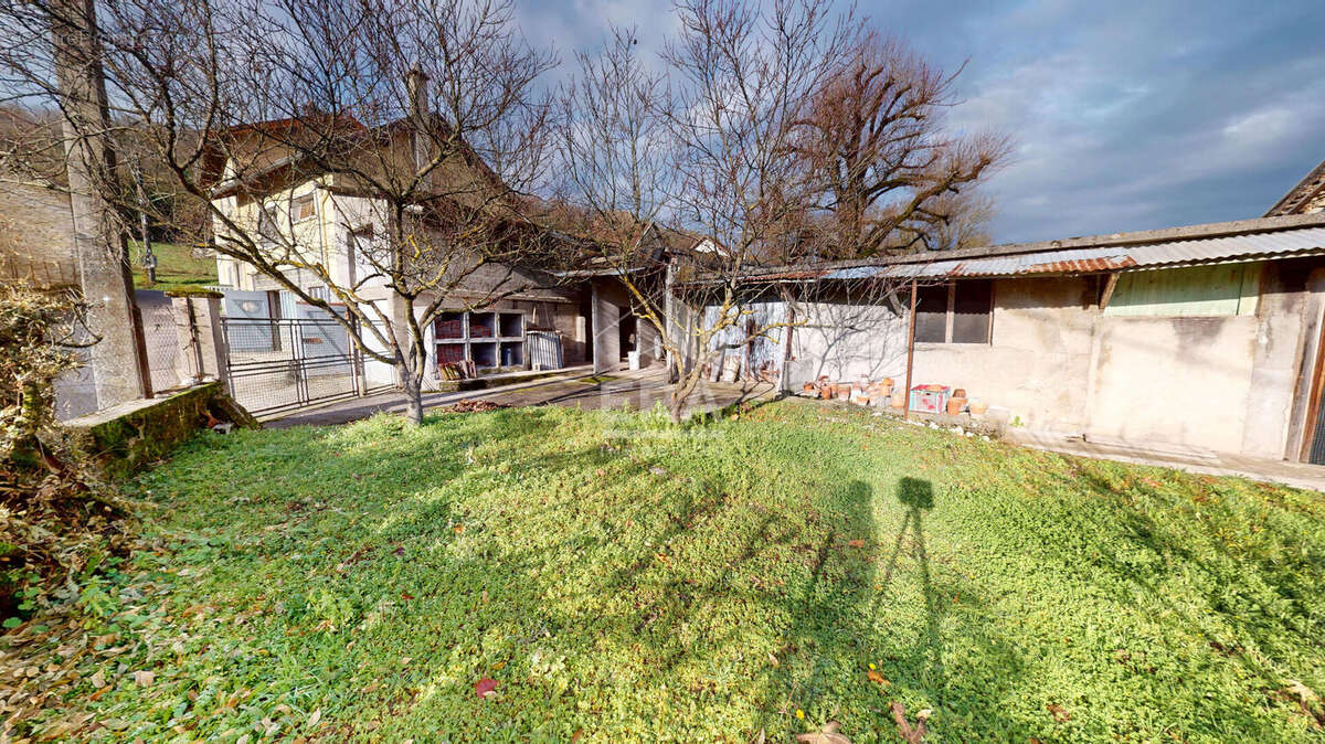 Maison à BOUVESSE-QUIRIEU