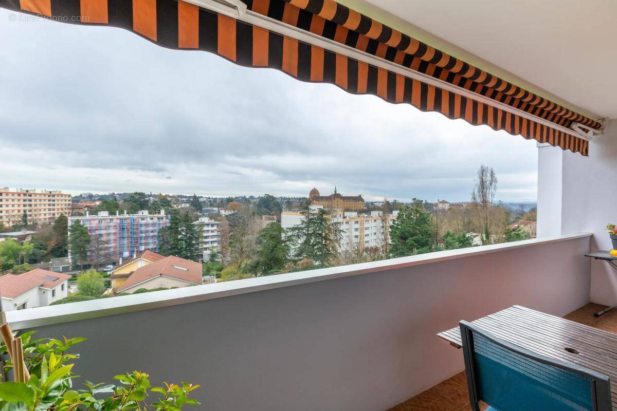 Appartement à SAINTE-FOY-LES-LYON