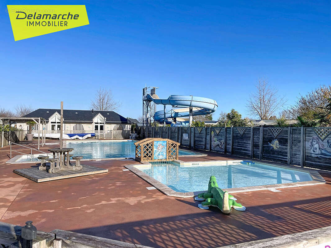 Terrain à MONTMARTIN-SUR-MER