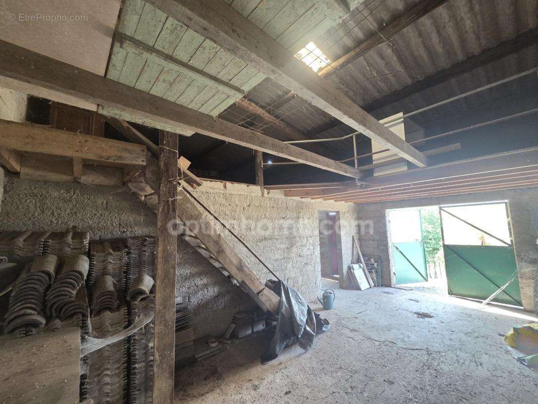 A VENDRE en EXCLUSIVITE maison de famille 5 chambres, 35 ares de terrain et petit hangar - photo 22