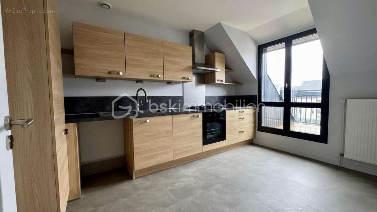 Très bel appartement T4 – 90 m² – Entièrement refait à neuf – Parking privé – PACÉ - photo 6