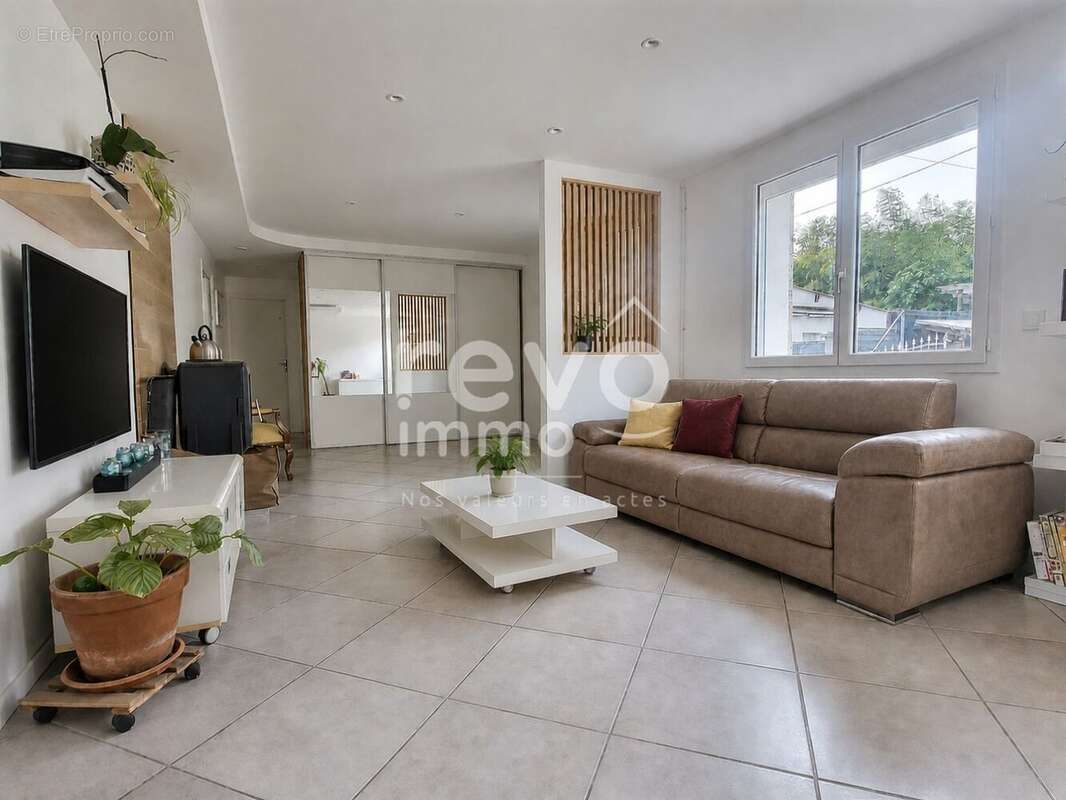 Appartement à LA BOISSE