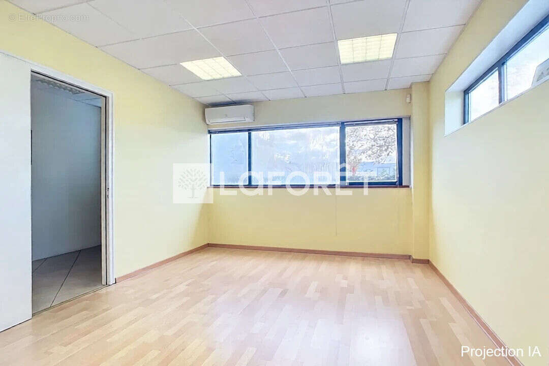 Bureaux Lormont 51.64 m2 - photo 2