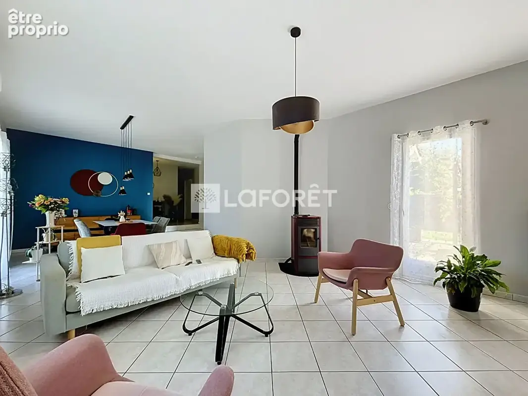 Villa de plain pied à vendre AU COEUR Villars Les Dombes 6 pièce(s) 131 m2 - photo 2