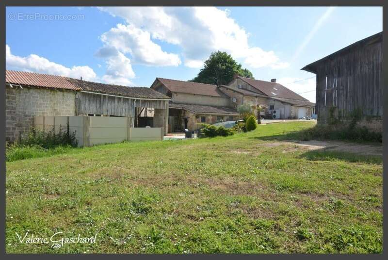 Maison à LE PIZOU