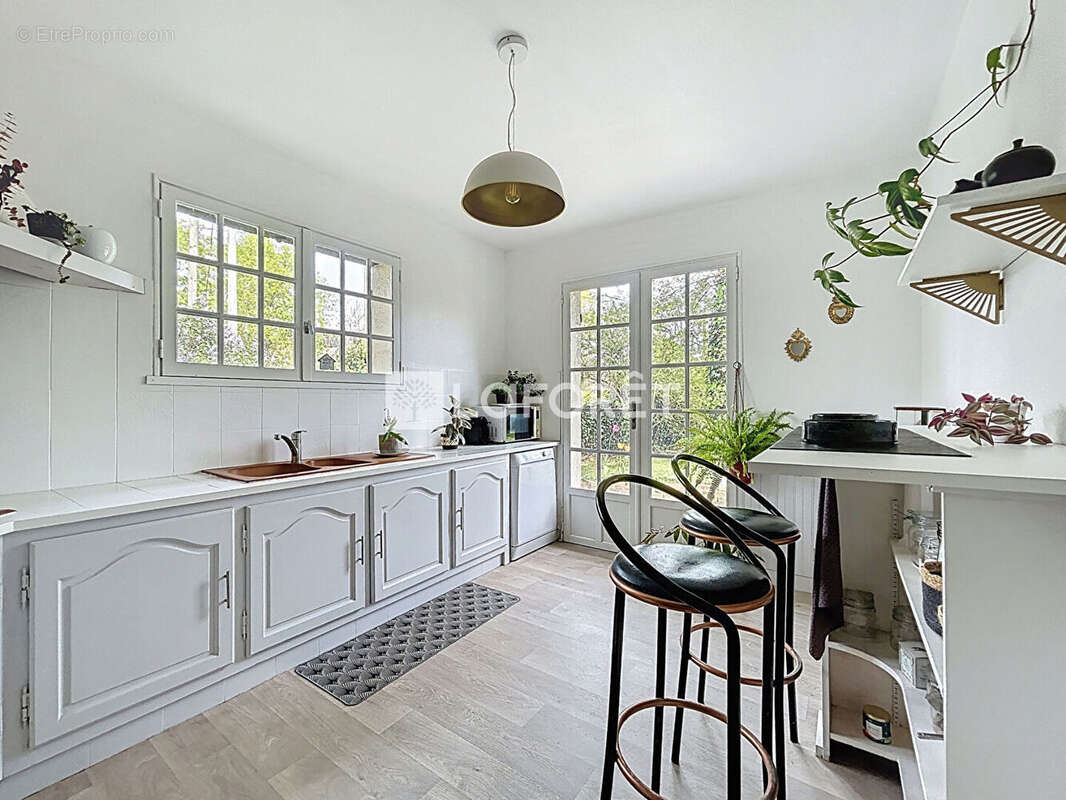 Maison à VERNEUIL-SUR-SEINE