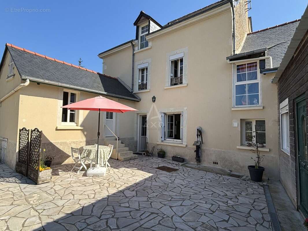 Maison à CHEMIRE-SUR-SARTHE