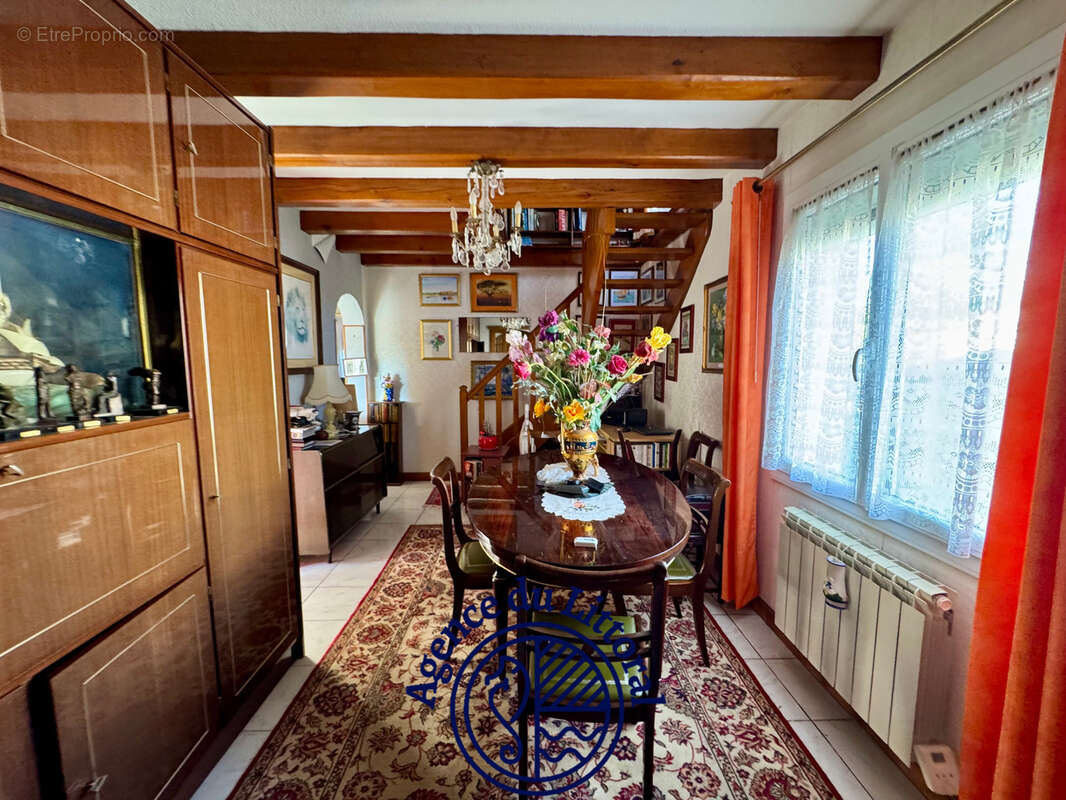 Maison à MESCHERS-SUR-GIRONDE