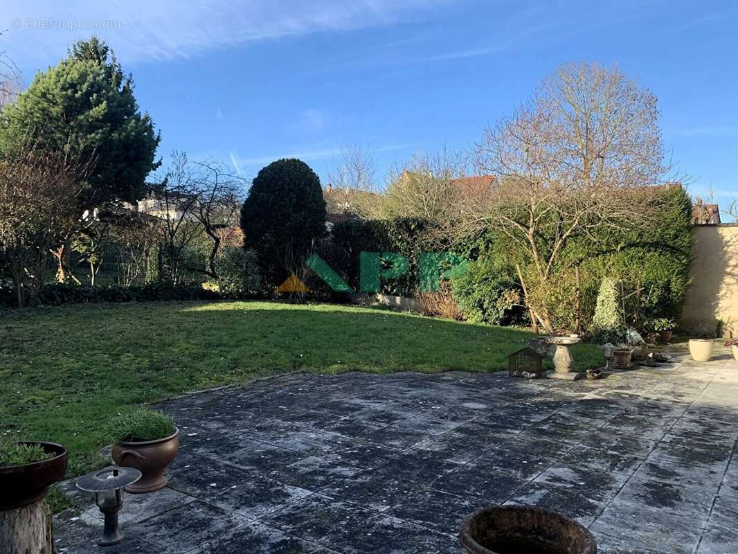 Maison à JUVISY-SUR-ORGE