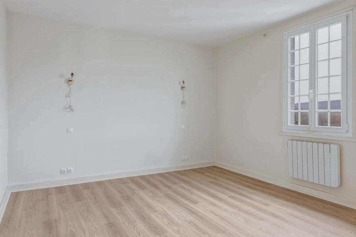 Maison à MANNEVILLE-SUR-RISLE