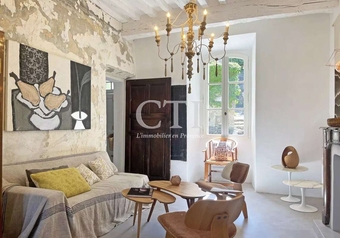 Maison à VAISON-LA-ROMAINE