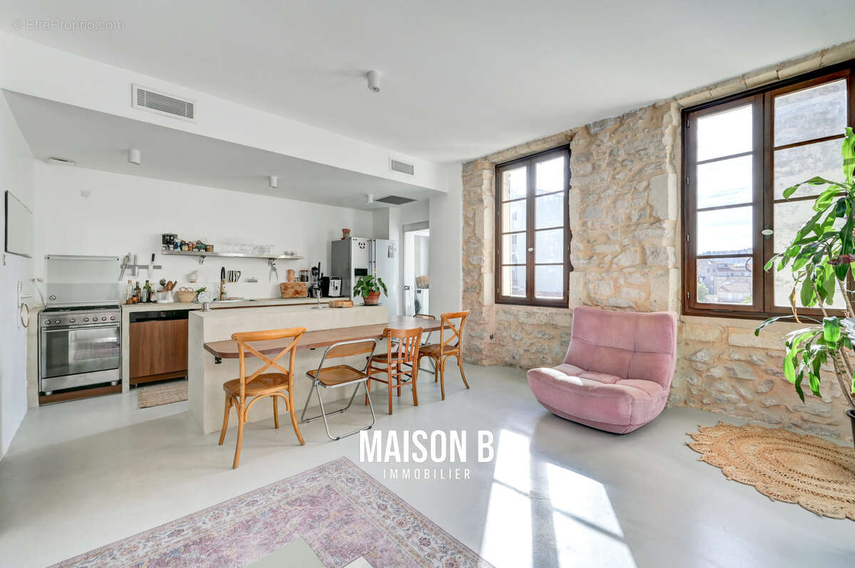 Appartement à MARSEILLE-6E