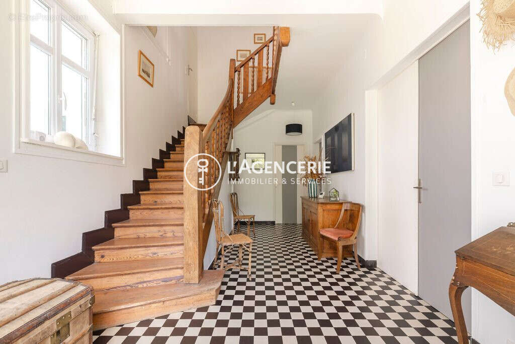 Maison 195 m² à Larressore  - photo 6