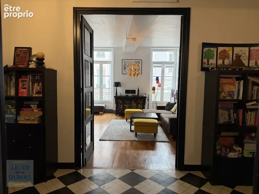 CHALON-SUR-SAONE - CENTRE VILLE - Bel Appartement Ancien de 136 m2 - - photo 6