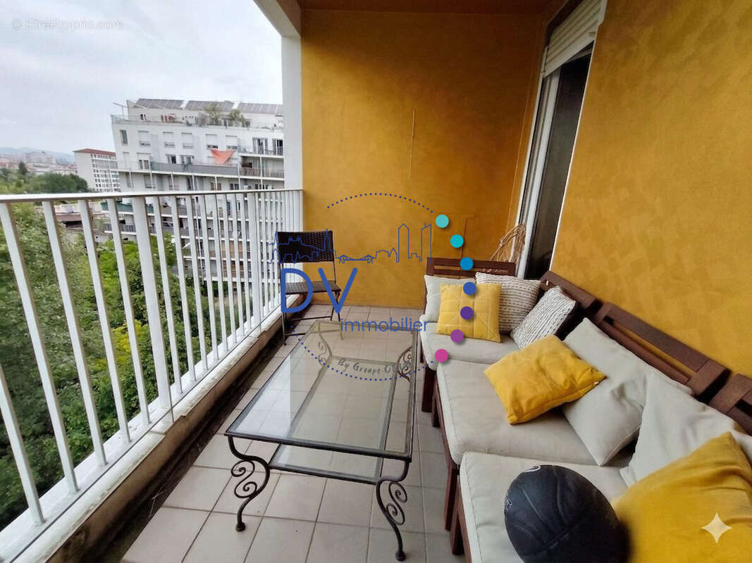 Appartement à LYON-8E