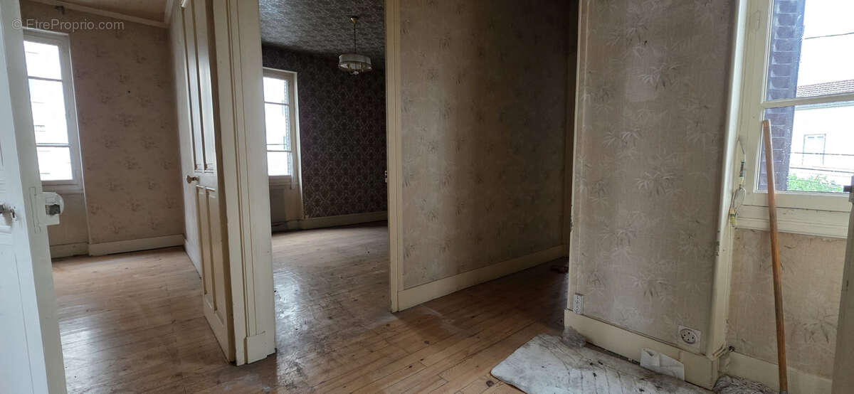 Appartement à BOURGOIN-JALLIEU