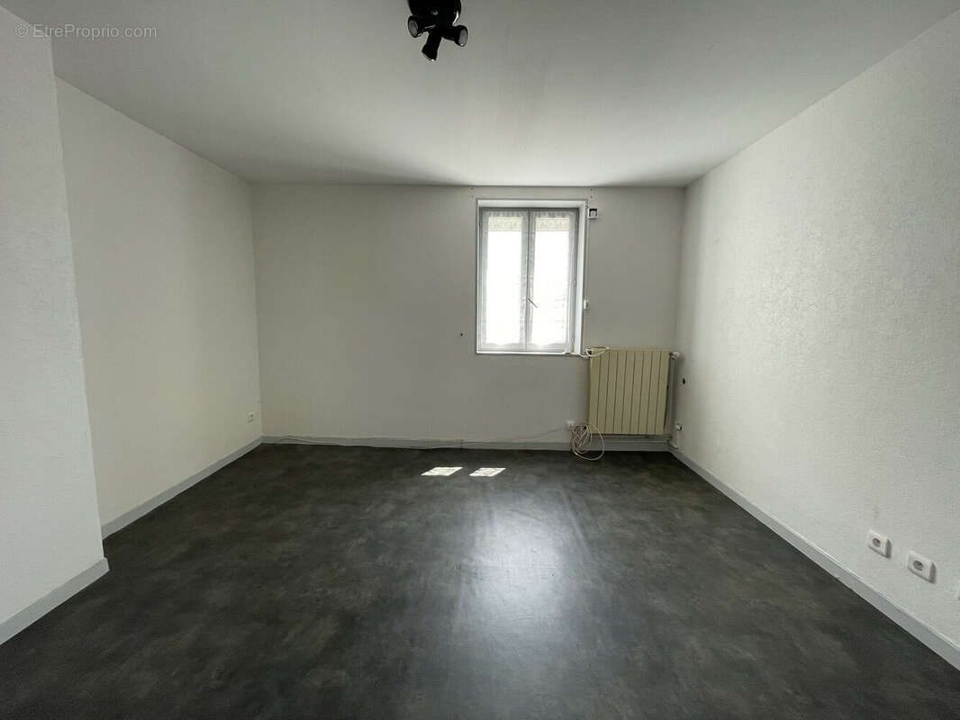 Maison 151 m² à Thizy  - photo 9