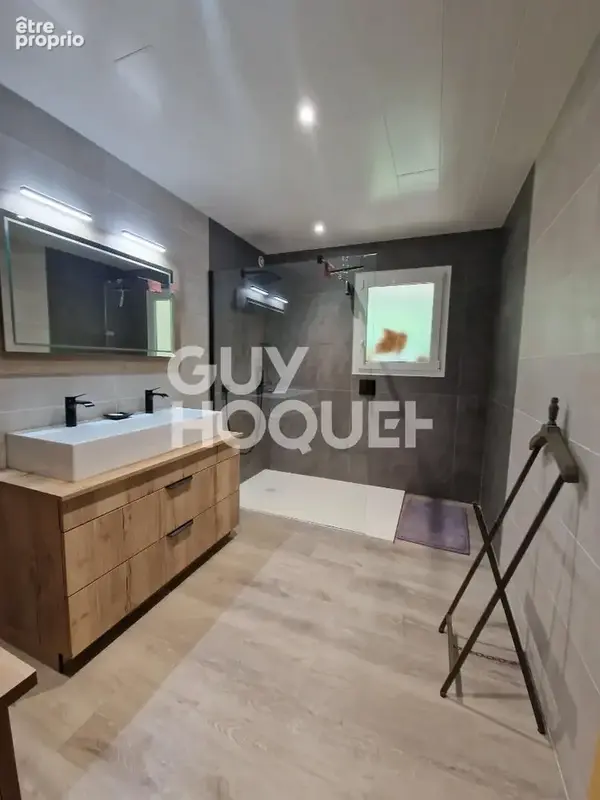 Maison Chateau Gontier Sur Mayenne 7 pièce(s) 177.94 m2 - photo 5
