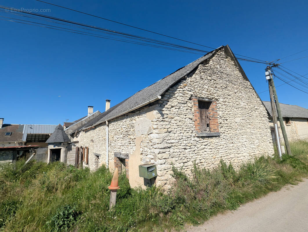Maison à CORQUILLEROY