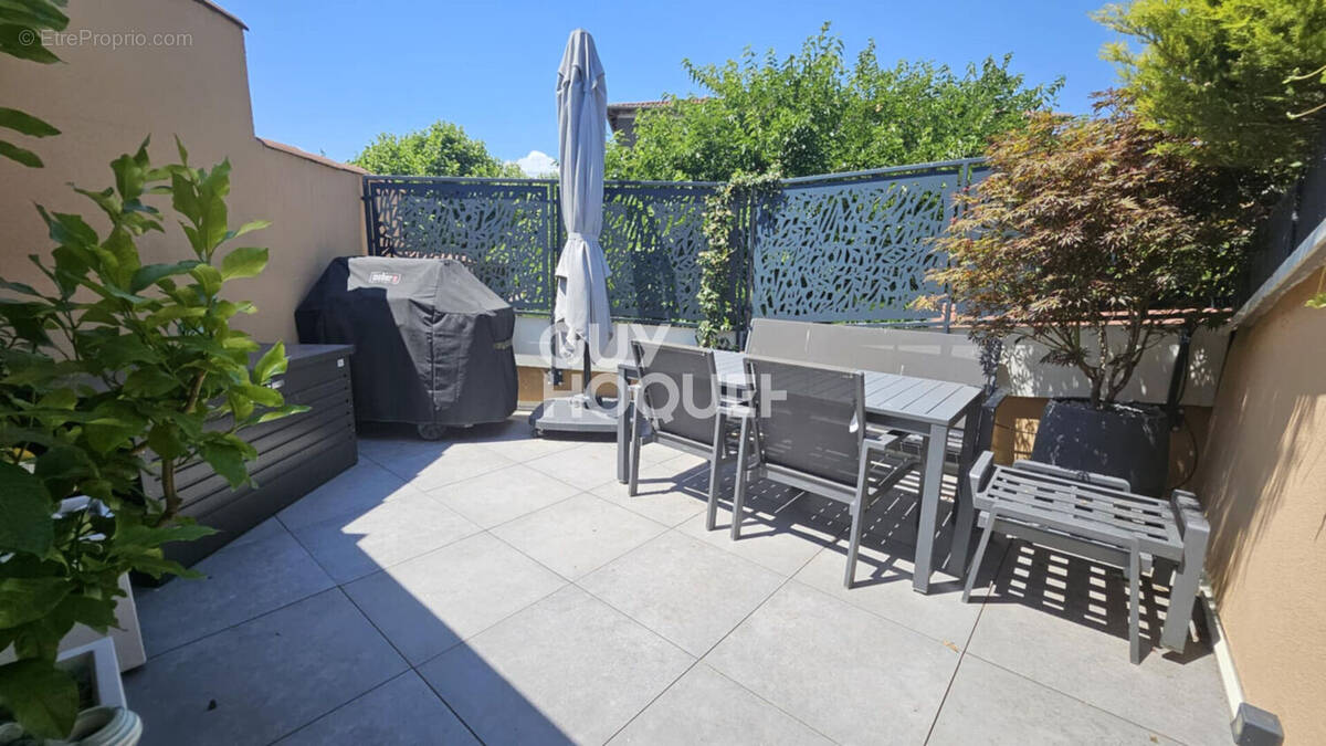 Appartement à SOUCIEU-EN-JARREST