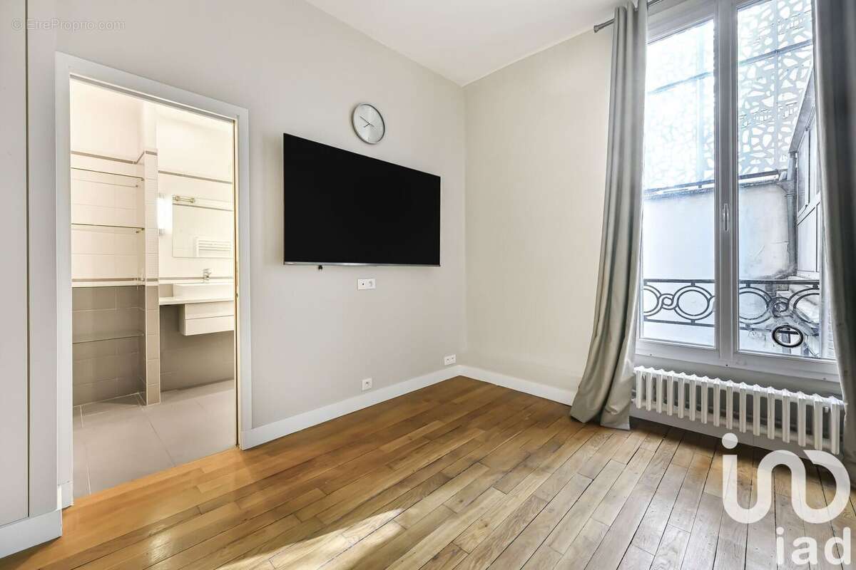 Photo 6 - Appartement à PARIS-8E