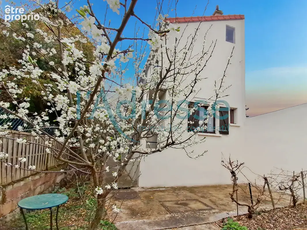 Maison à NANTERRE