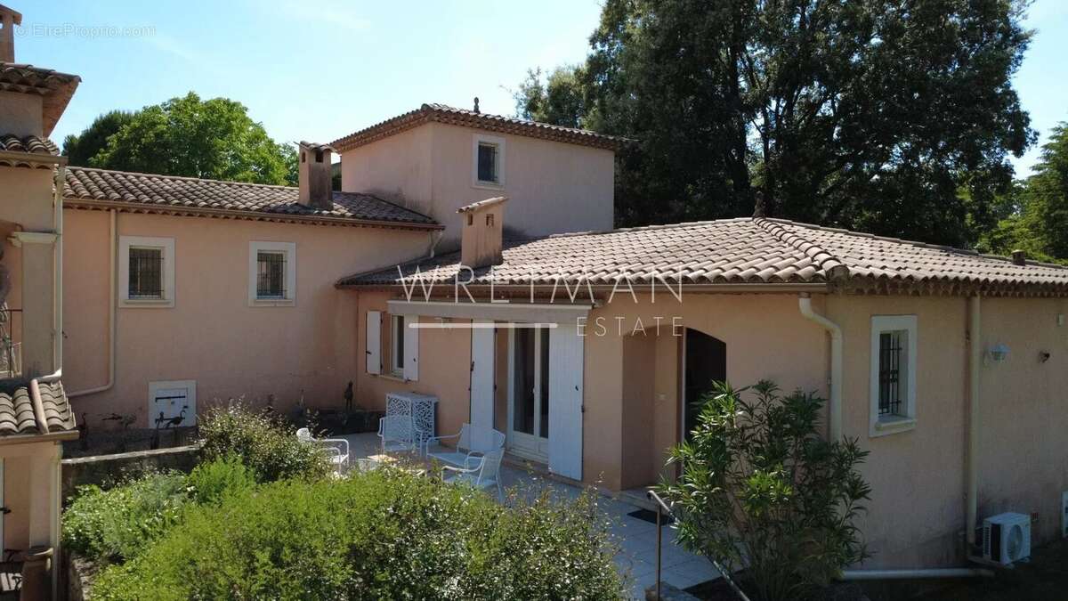 Maison à MONTAUROUX