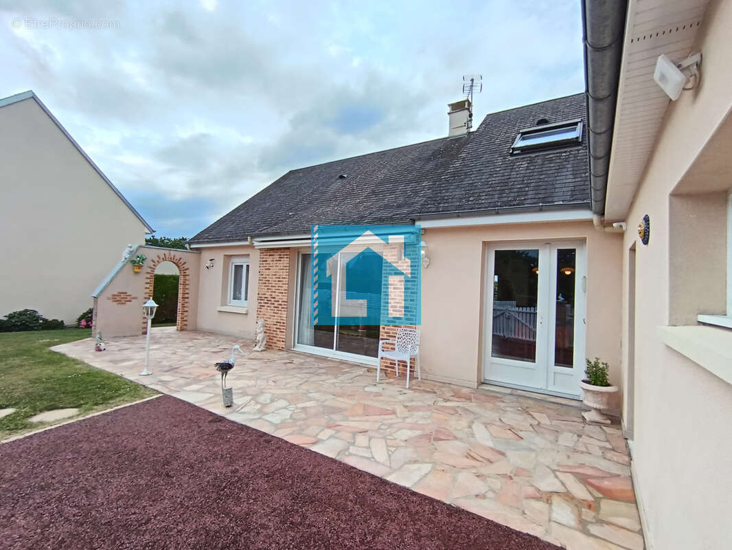 Maison à SAINT-PAIR-SUR-MER