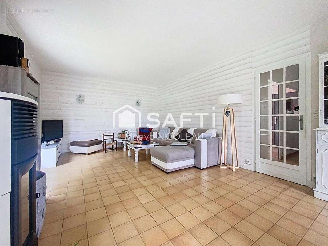 Photo 8 - Maison à SURGERES