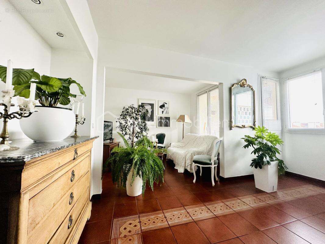 Appartement 5 pièces à 5min de la gare - photo 2